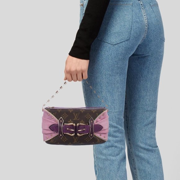 Louis Vuitton Les Extraordinaires Pochette - Picture 11 of 12